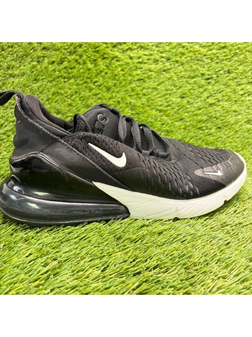 Nike Air Max 270 GS Boys Size 6.5Y Black White Athletic Running Shoes Sneakers